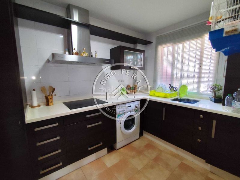 Foto 1c5054a0-9e5a-4da3-9c92-43751e417776. Casa amb calefacció aparcament a Écija