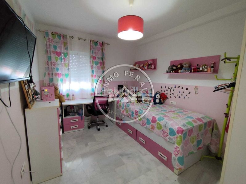 Foto a393b621-da30-4220-8faa-855ecc1a1ece. Casa amb calefacció aparcament a Écija
