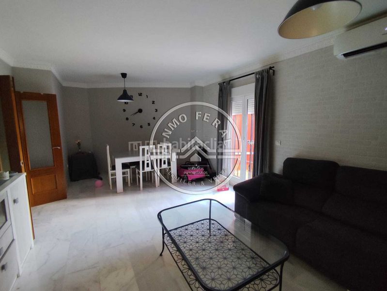 Foto f2ae0566-9a7b-4dd9-b8e9-109cae95bf3d. Casa amb calefacció aparcament a Écija