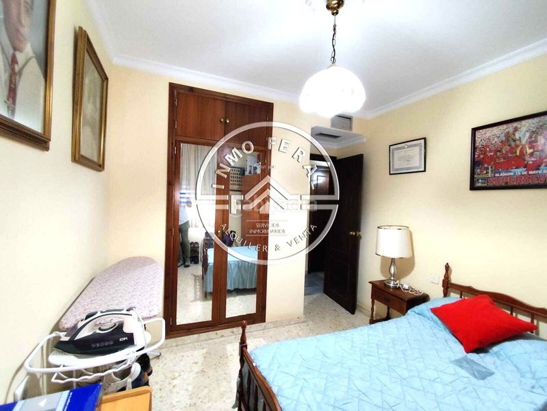 Foto 08e80d1d-849d-4004-90d1-25bf3f59b453. Casa amb calefacció aparcament a Écija