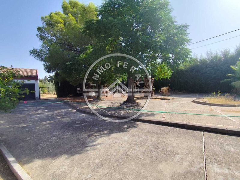 Foto 3d4a21d1-a3d4-4694-8b27-4107100ee579. Xalet amb calefacció aparcament piscina a Carlota (La)