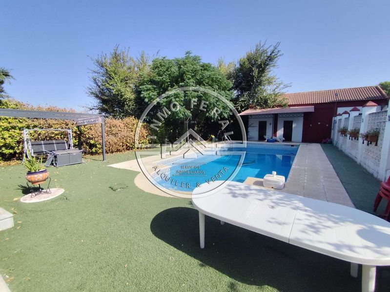 Foto add14eff-f2c3-4db5-bb6e-ddddb0db8202. Xalet amb calefacció aparcament piscina a Carlota (La)