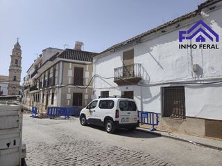 House in Écija. Casa pueblo en venta en la victoria.
