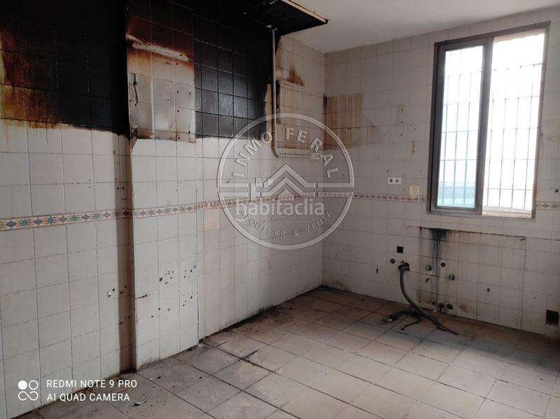 Foto 0aec57b3-4706-400a-9780-fd439545d6d8. Geschäftsraum in Écija