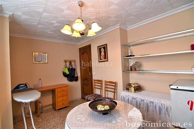 Foto 3db97639-ef92-4de5-b7f7-688283bd49dd. Maison jumelée avec parking dans Zona Hospital Linares