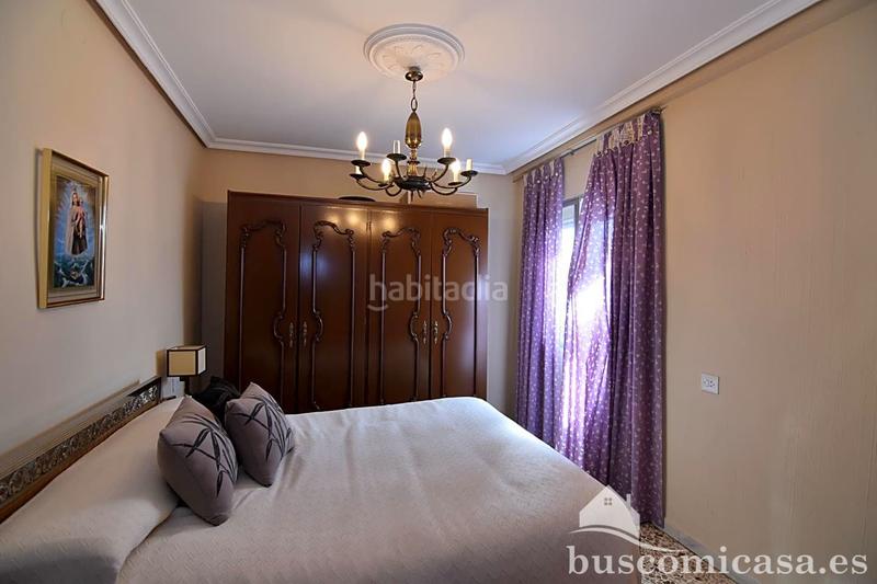 Foto 51a07cad-9222-4f8c-964d-5fe8892eb7e6. Maison jumelée avec parking dans Zona Hospital Linares