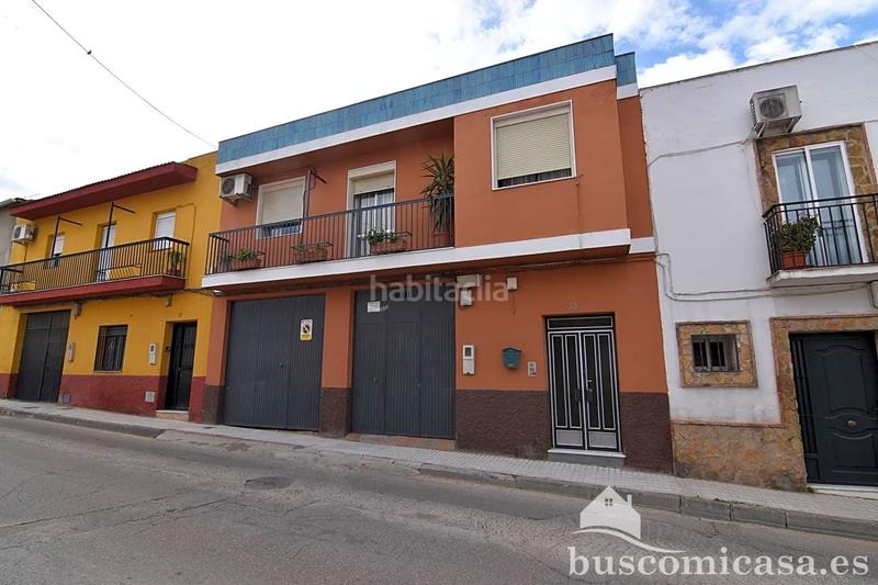 Foto 8c5095c9-1e7c-4180-8112-55d6d0c41f93. Maison jumelée avec parking dans Zona Hospital Linares