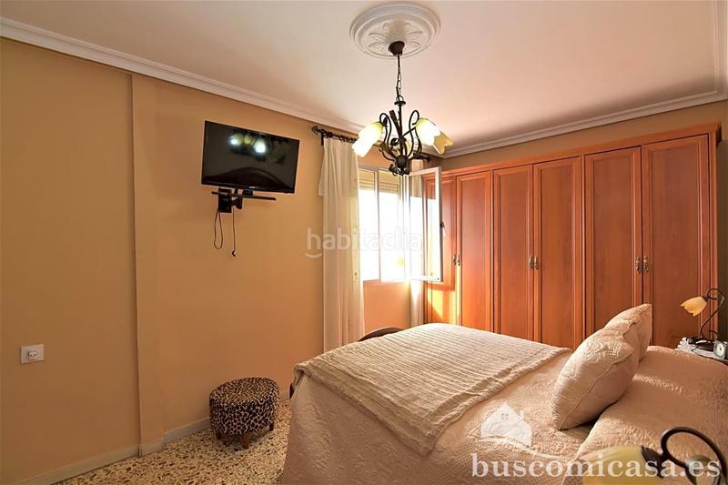 Foto 9d530edf-01d4-4795-8ff2-320dc6c731b9. Maison jumelée avec parking dans Zona Hospital Linares