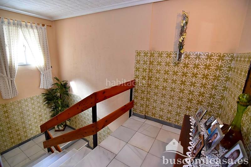 Foto bdce00f6-19ed-4b28-90c2-faf36fc52a21. Maison jumelée avec parking dans Zona Hospital Linares