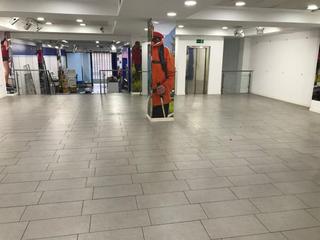 Lloguer Local Comercial  Canalejas