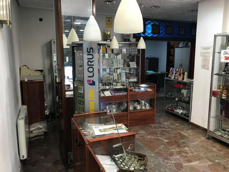 Foto 35cb218c-68b2-4aae-b52c-d512ea976405. Alquiler local comercial en Centro ciudad Linares