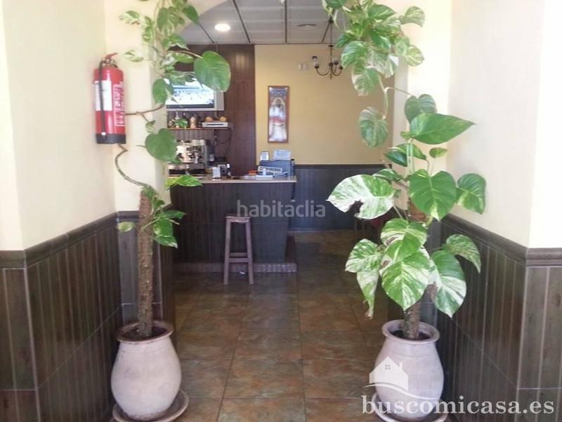 Foto d54fe010-d21f-4749-b380-151655822cc5. Local comercial en miraelrío , histórico local con residencia familiar aneja para profesionales de la restauración. en Vilches