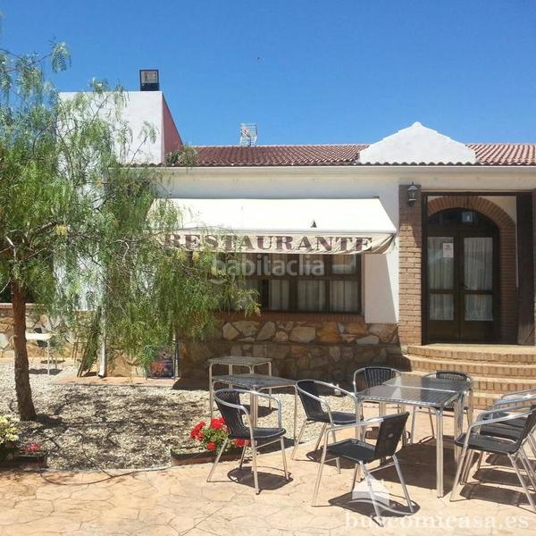 Foto f560c349-2f48-4202-91ef-b9f23217a87d. Local comercial en miraelrío , histórico local con residencia familiar aneja para profesionales de la restauración. en Vilches
