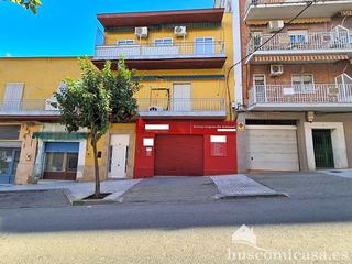 Lloguer Local Comercial  Ventura de la vega. Extraordinario local apto para servicio de mecánica rápida en zo