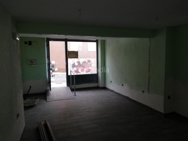 Foto ca35573b-48c9-40d4-84d8-a2502fbcc2b0. Location local commercial dans Linarejos Linares