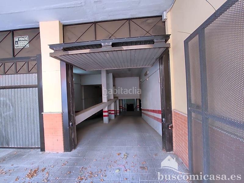 Foto 2c52f5b0-d535-486a-977b-5e55e9c541ea. Aparcament cotxe a Linarejos Linares