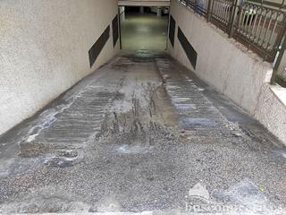Aparcament cotxe  Julio burell. Plaza de garaje para coche pequeño o moto.