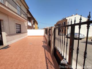 Casa  N/a. Situada en zona residencial consolidada de considerable nivel y