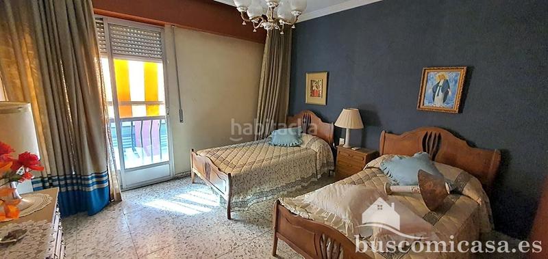 Foto 330dec3a-25ea-4b4d-b3fd-9eac99b39b18. Dreistöckige wohnung mit parking in Centro ciudad Linares