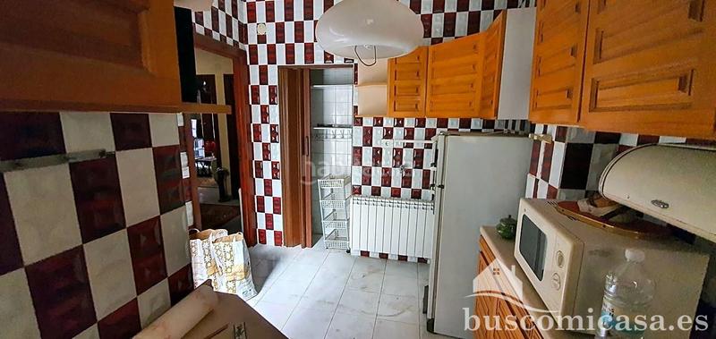 Foto f8b88912-b3d9-4cef-844a-0cd61bf263f3. Dreistöckige wohnung mit parking in Centro ciudad Linares