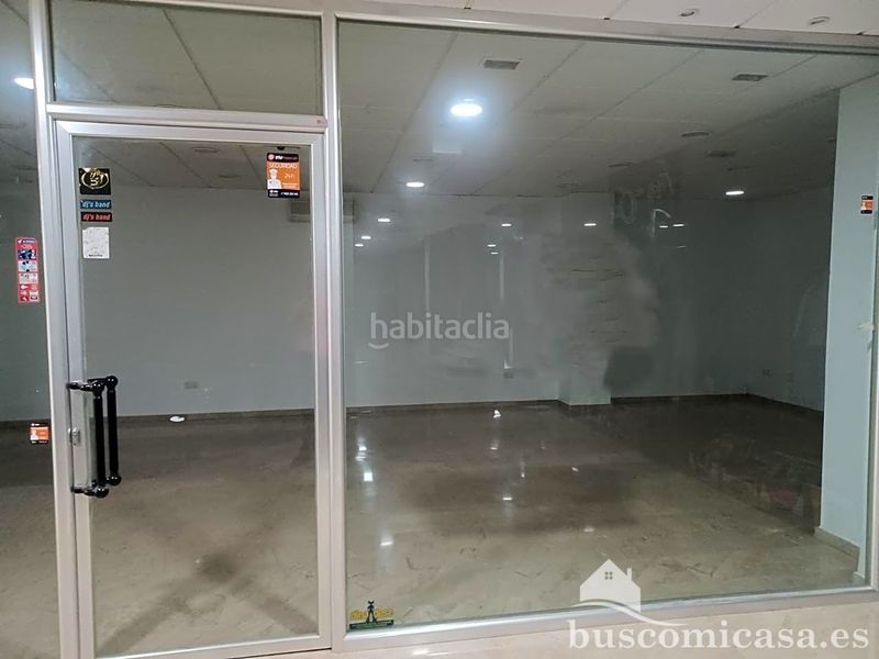 Foto 4c4f8a05-89c8-4d2d-9198-78e7169edef3. Local comercial a Baza