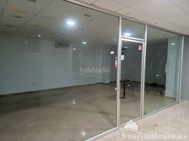 Foto ddbe2806-66da-4103-a957-e90a48395c8a. Local comercial a Baza