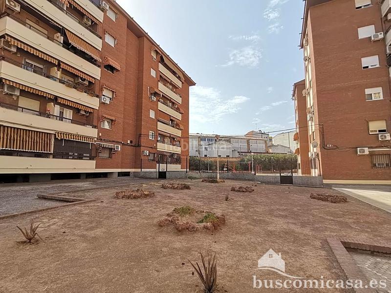 Foto c0e21cff-9510-4dd3-a18e-068bfd6218b7. Piano terra con parcheggio in Centro ciudad Linares