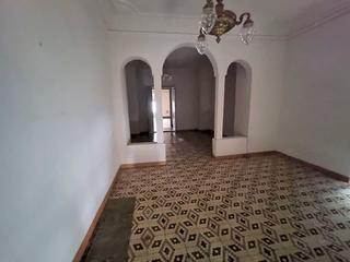 Pis  Mayor. Vivienda en plaza mayor, villanueva del arzobispo.