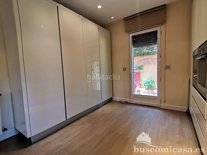 Foto 22154a69-8395-4c25-bc9e-140ff8f9b053. Casa amb calefacció aparcament piscina a Zona Hospital Linares