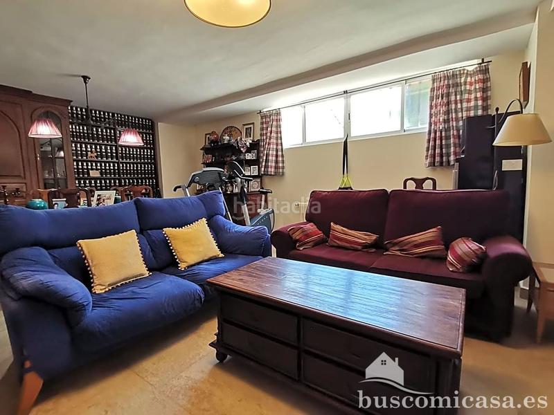 Foto 2c3cee85-41d2-42ea-bb5b-269c45f41737. Casa amb calefacció aparcament piscina a Zona Hospital Linares