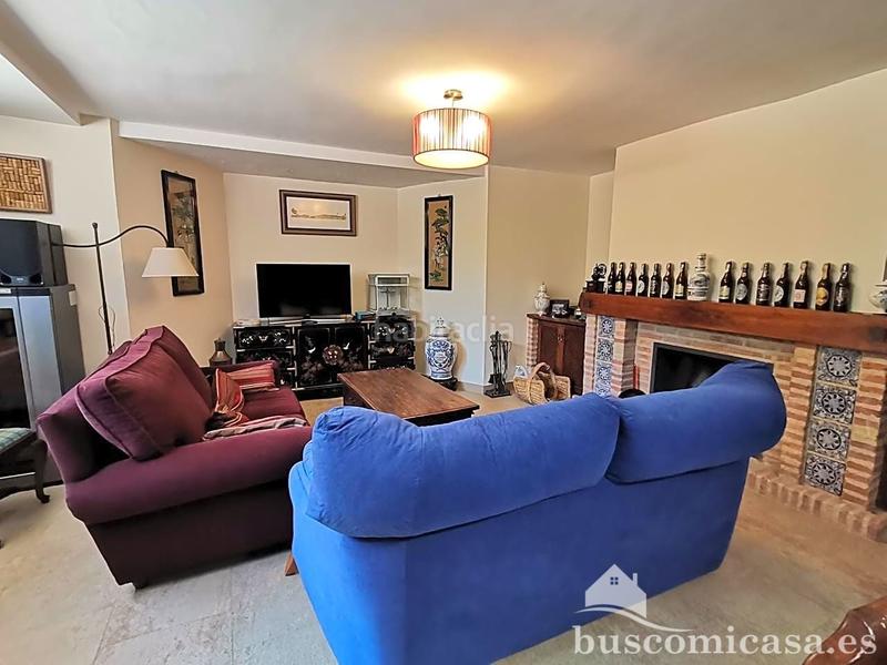 Foto 314895d9-5d6c-4e02-88fa-0edc8412a5d9. Casa amb calefacció aparcament piscina a Zona Hospital Linares