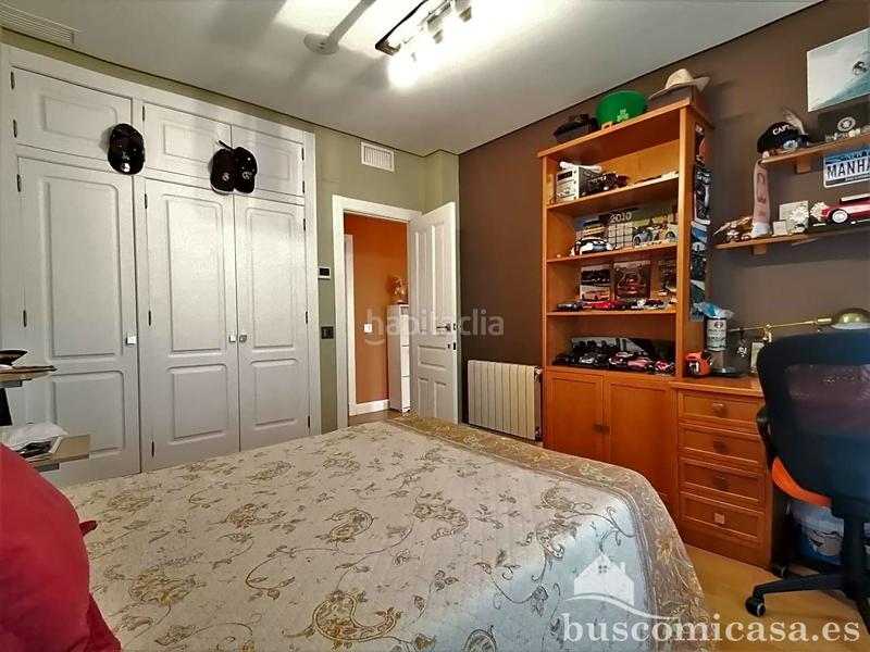 Foto 42284a38-7a85-4a8c-a750-ebf91db0c852. Casa amb calefacció aparcament piscina a Zona Hospital Linares