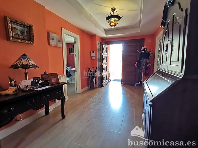 Foto 460d217c-0240-4675-80ca-a668daa7df60. Casa amb calefacció aparcament piscina a Zona Hospital Linares