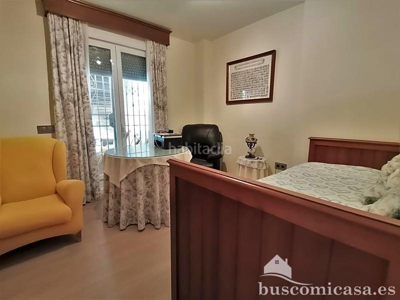 Foto 53d77d5b-6603-4e20-9bff-f8a83dbc8e8a. Casa amb calefacció aparcament piscina a Zona Hospital Linares