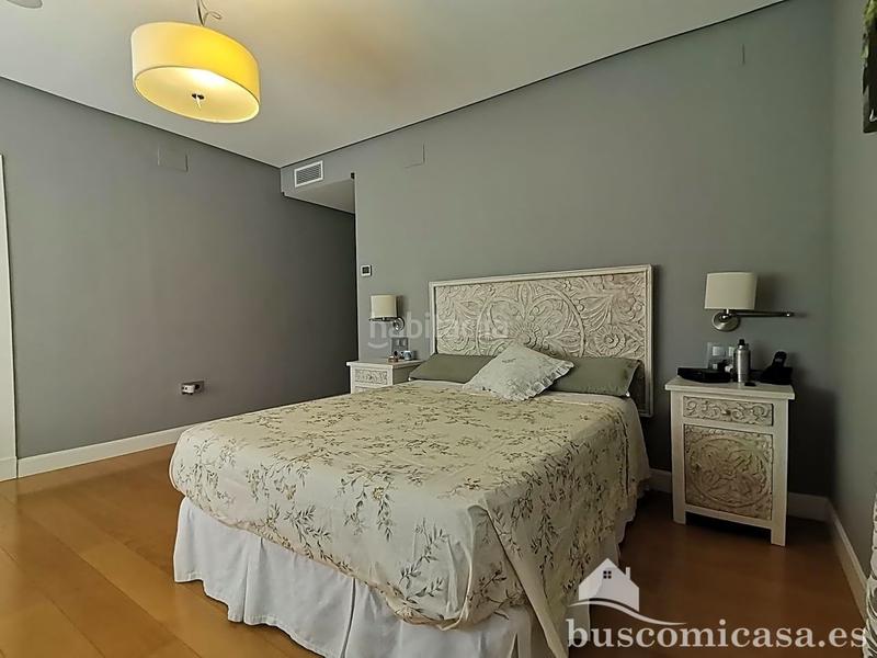 Foto 8e3d4699-f566-4b64-99cc-79aec34e2e7d. Casa amb calefacció aparcament piscina a Zona Hospital Linares