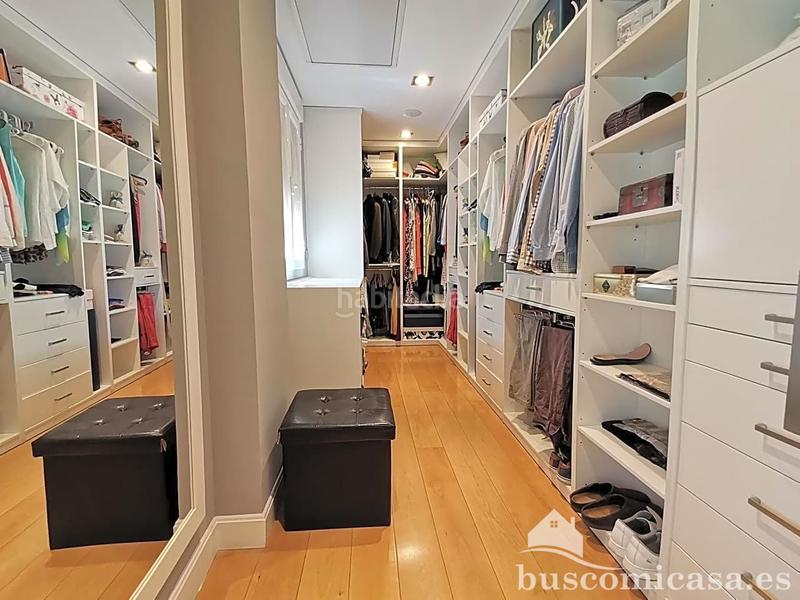 Foto 91380bcb-99a8-4650-879d-d51e7a4cc376. Casa amb calefacció aparcament piscina a Zona Hospital Linares