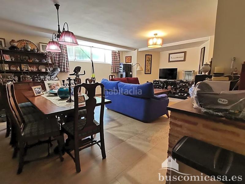 Foto 919cfbf2-bc26-44fb-9a2c-8365e09a3419. Casa amb calefacció aparcament piscina a Zona Hospital Linares