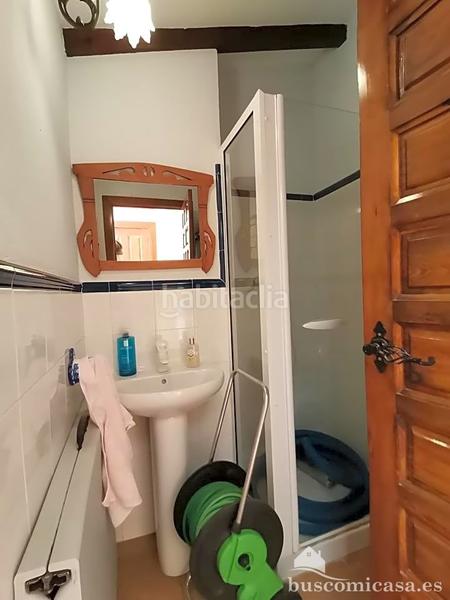 Foto 93b98319-7b3b-46a0-a27a-224f2fc0144c. Casa amb calefacció aparcament piscina a Zona Hospital Linares