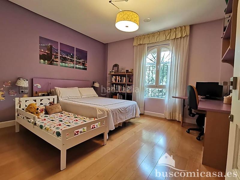 Foto 9a4f1a18-25b7-4f0b-aaf5-f1f82aa97408. Casa amb calefacció aparcament piscina a Zona Hospital Linares