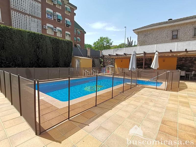 Foto ceb564bb-c1e5-47b2-b95e-3c2aaef377a1. Casa amb calefacció aparcament piscina a Zona Hospital Linares