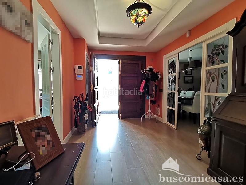 Foto dc3313c3-3c50-4c95-a6e3-0487609d3795. Casa amb calefacció aparcament piscina a Zona Hospital Linares