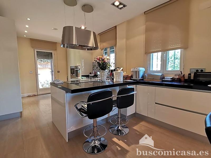 Foto de29c9ef-c852-4ec4-b58b-a5437706c254. Casa amb calefacció aparcament piscina a Zona Hospital Linares