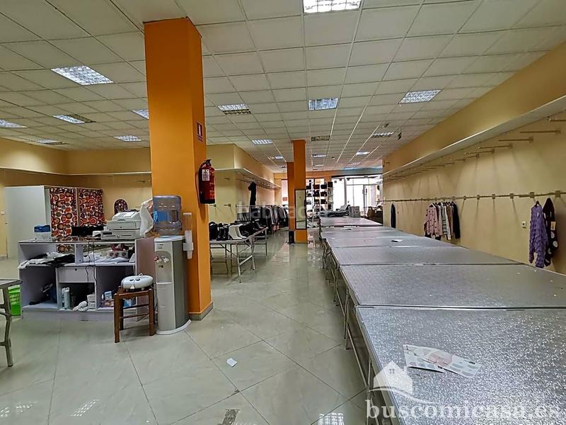 Foto 21c36ad3-d8e4-4dbe-9cd6-6189294868e9. Alquiler local comercial magnífico y gran local comercial en Linares