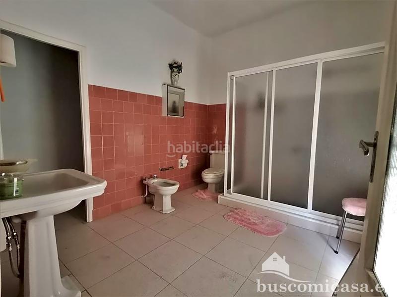 Foto 10cb898c-5569-40a9-b0b4-79c9f7b54977. Casa aparellada a Centro ciudad Linares