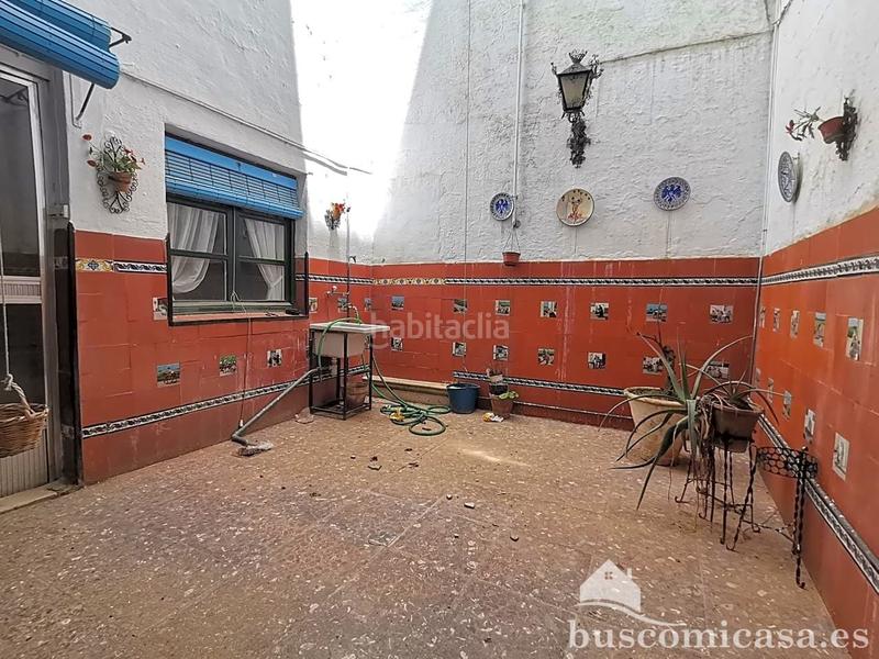 Foto 14165c2f-44ec-421e-8617-a0eedc620025. Casa aparellada a Centro ciudad Linares