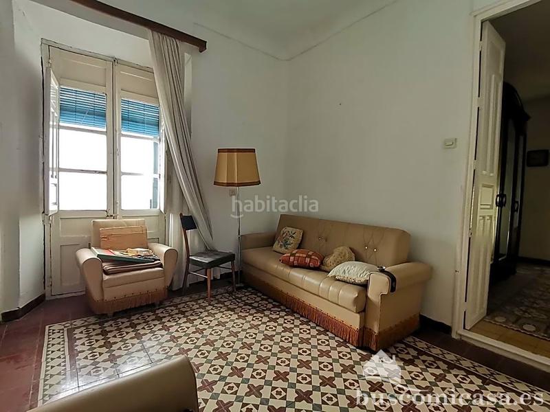 Foto 2adcd341-044a-48c9-871c-d50b3a564133. Casa aparellada a Centro ciudad Linares