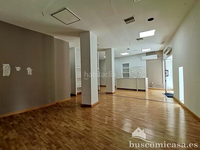 Foto 7760af6a-6a0f-4164-8be1-0cc66facb4c8. Casa aparellada a Centro ciudad Linares