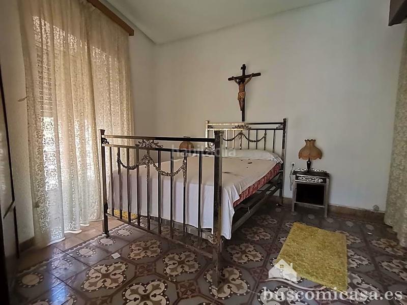 Foto aaedd0a9-5f13-4edc-94a5-69c3b2969ab8. Casa aparellada a Centro ciudad Linares