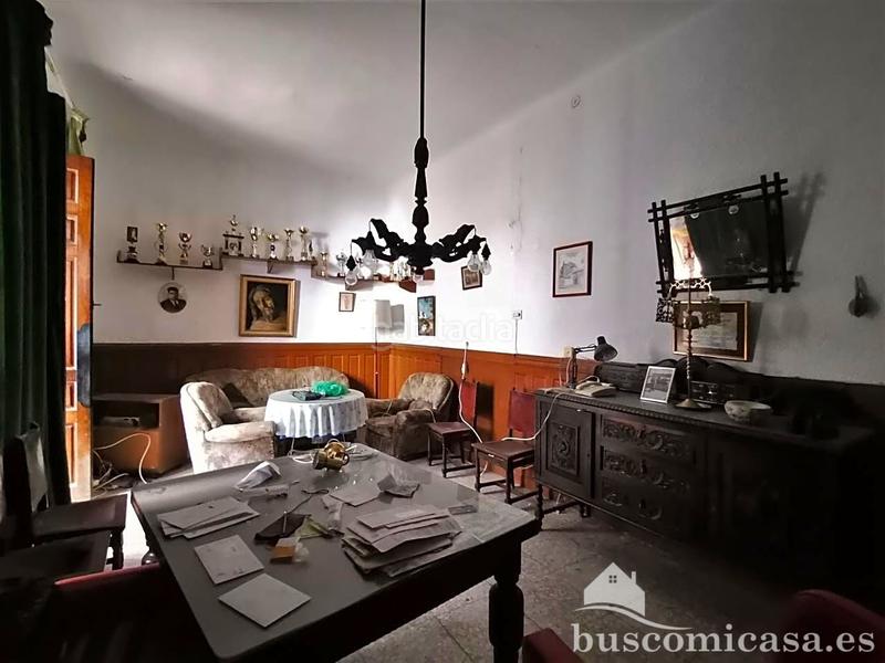 Foto ac57edc7-6ae2-4dc1-8f42-2e833a9559f1. Casa aparellada a Centro ciudad Linares