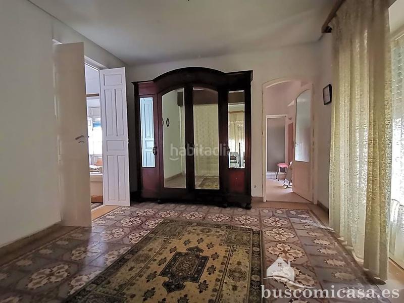 Foto e18fa366-28e6-491a-93a9-2d1ae59cdce0. Casa aparellada a Centro ciudad Linares